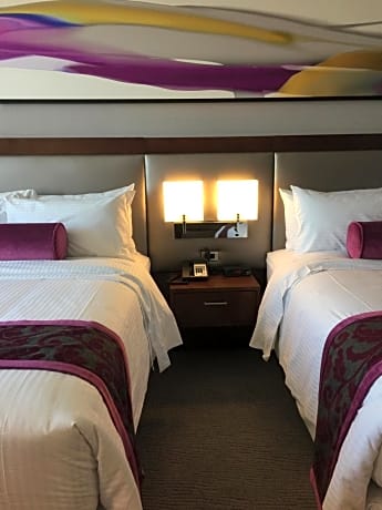 Deluxe Queen Room with Two Queen Beds - Disability Access