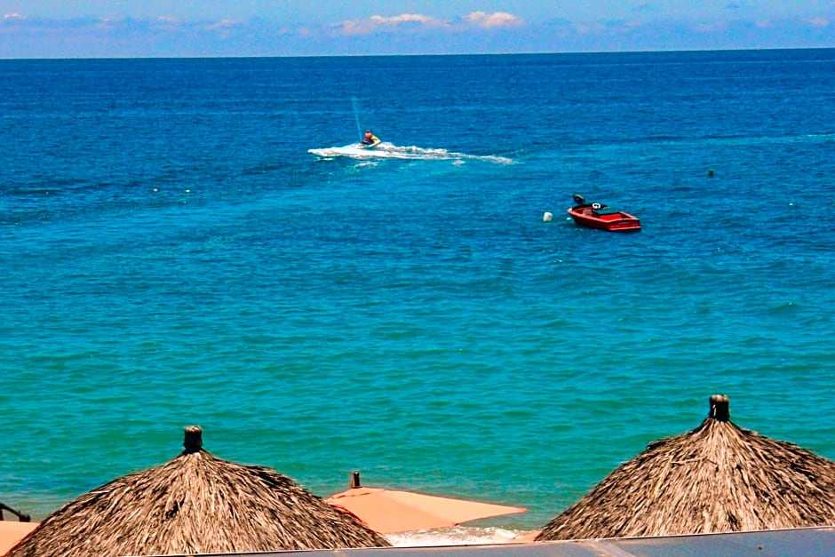 Emperador Vallarta Beachfront Hotel and Suites