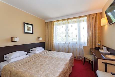 Double Room with Sea View and Pool and Sauna Access