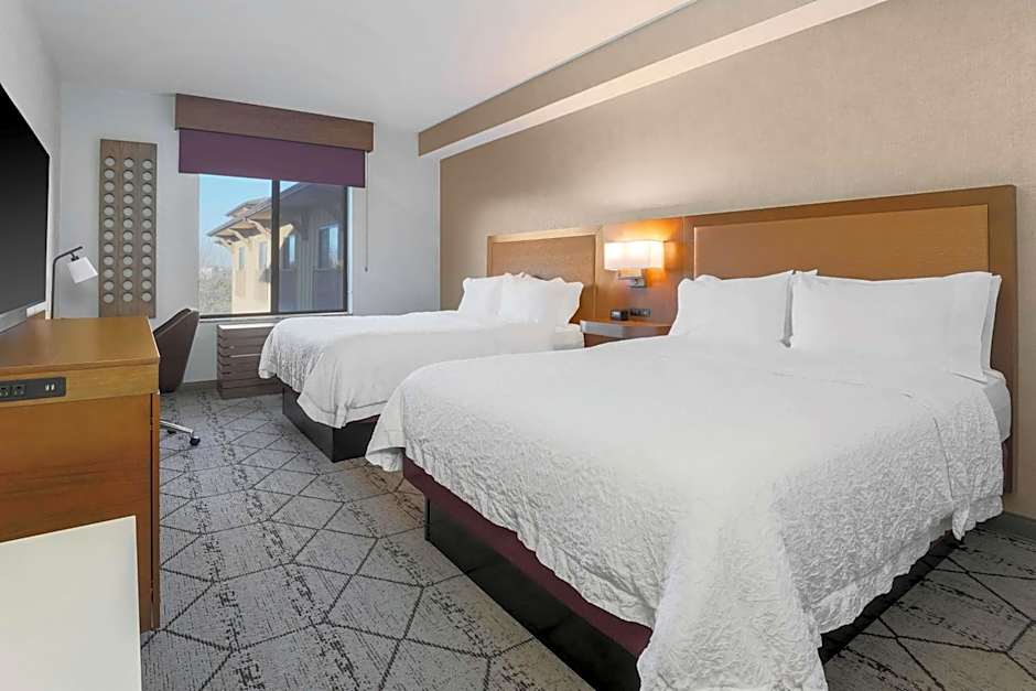 Hampton Inn By Hilton & Suites Windsor Sonoma Wine Country