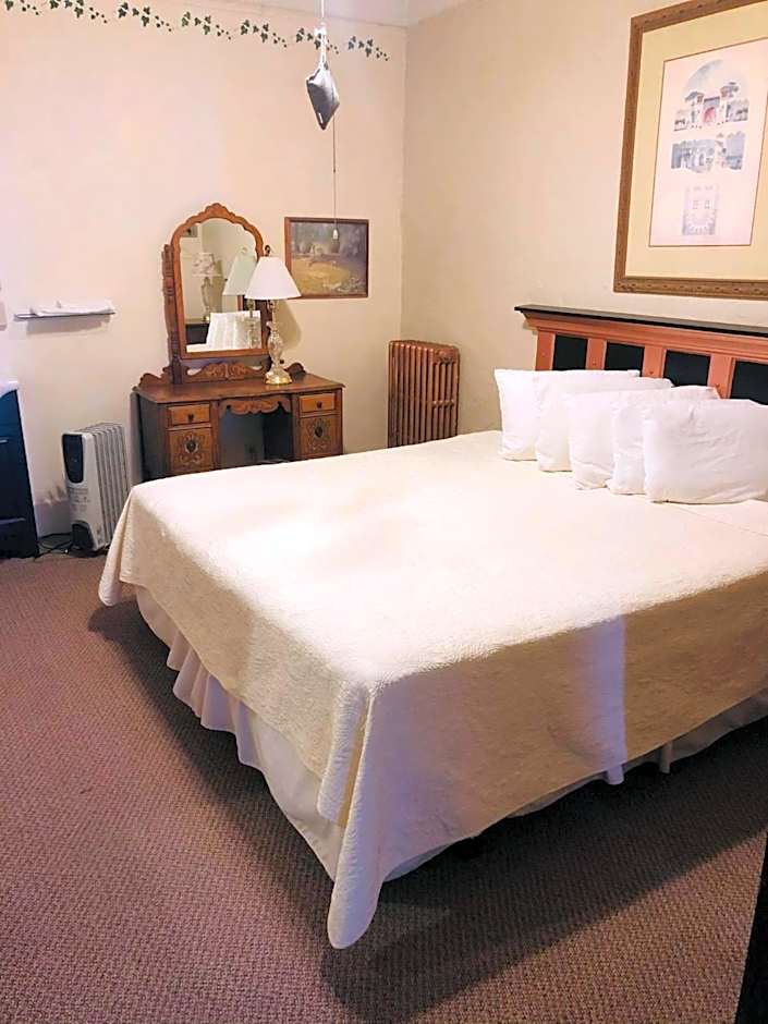 Historic Palace Hotel