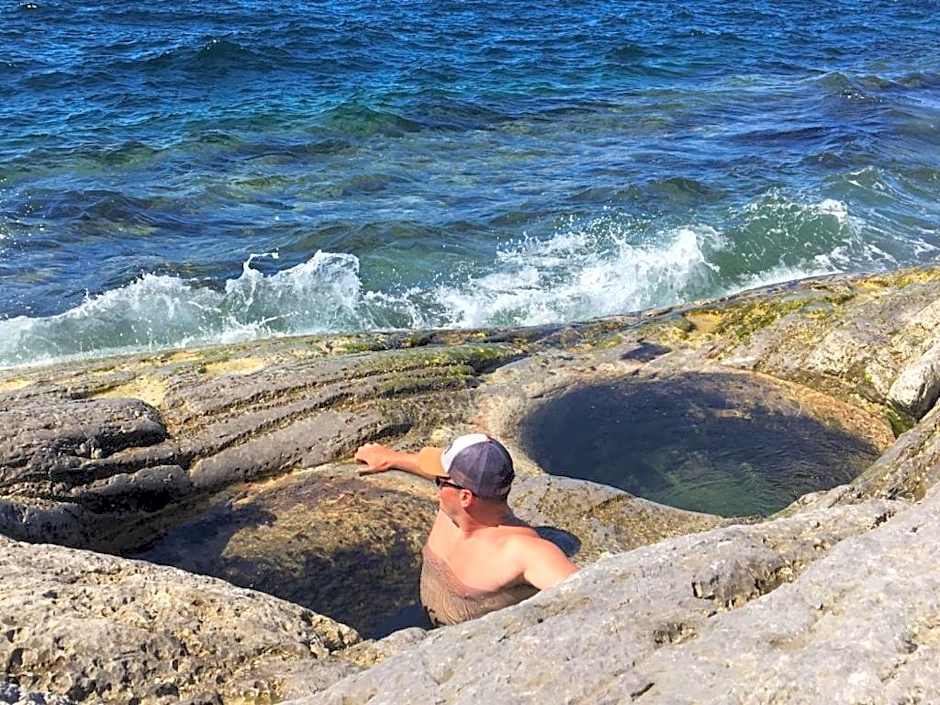 Raleigh Rooms & Taylor's Crafts