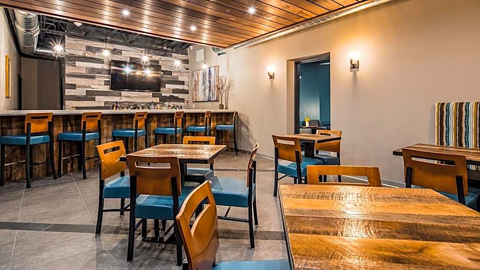 Best Western Premier Ankeny Hotel