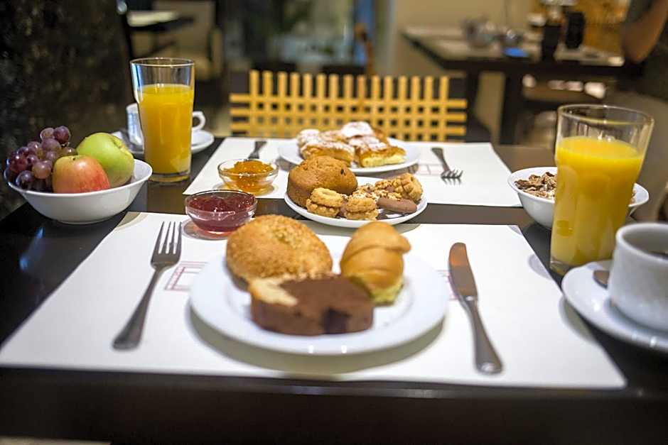 Davitel - Tobacco Hotel