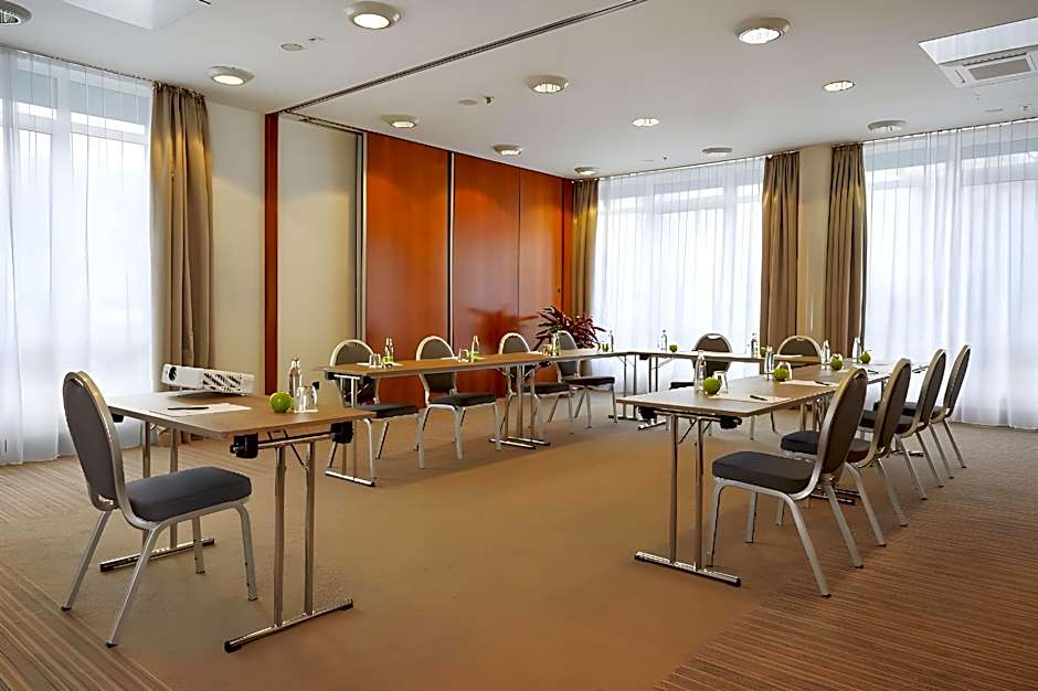Sunday Hotel Stuttgart Herrenberg