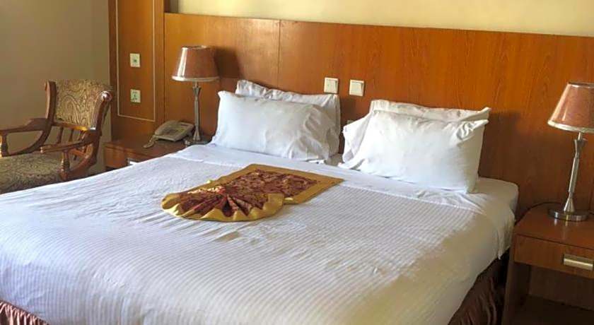 Emmad Furnished Hotel