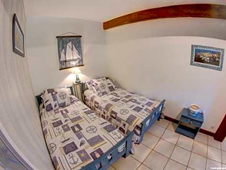 Apartment with Shower