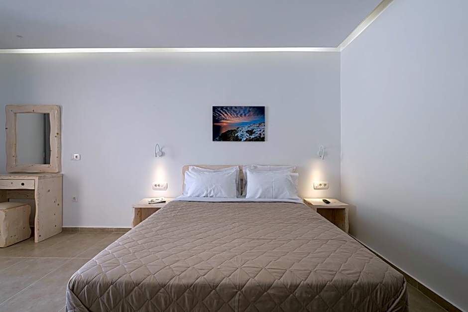 Cyclops Beach Apartments