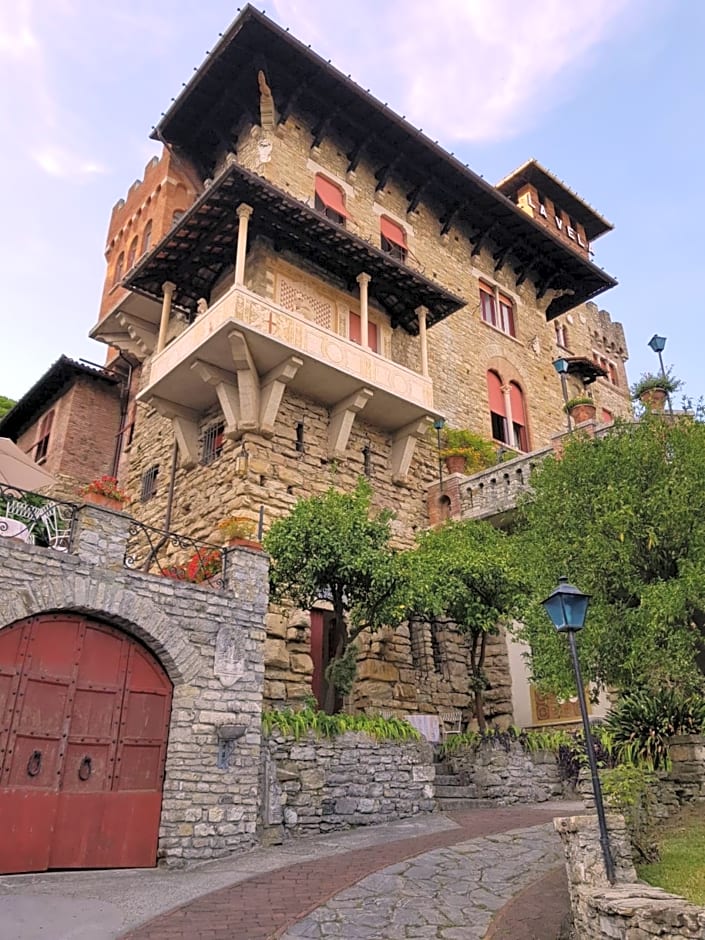 Hotel La Vela-Castello Il Rifugio