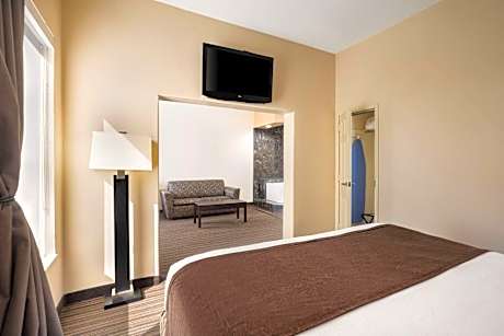 King Suite with Whirlpool