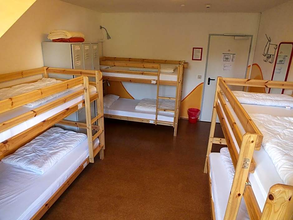 Max Hostel