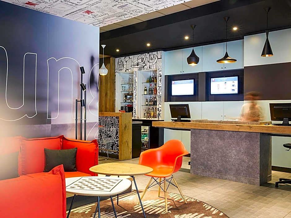 ibis Paris Canal Saint Martin