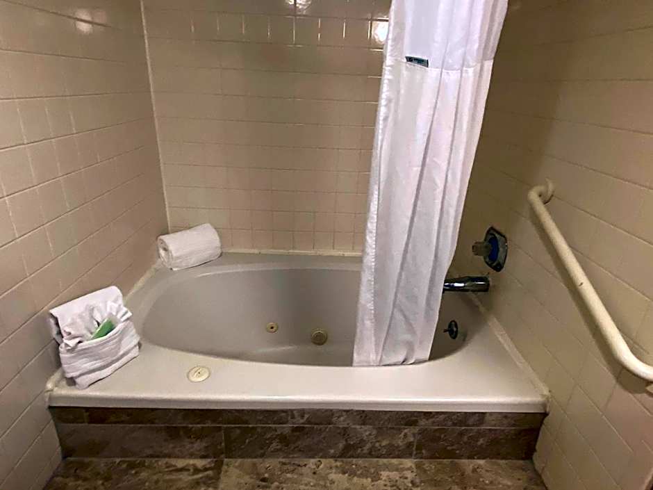 Wyndham Garden Grand Rapids Airport