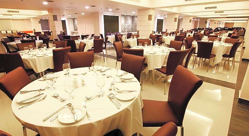 Ramada Plaza by Wyndham Karachi Airport Hotel