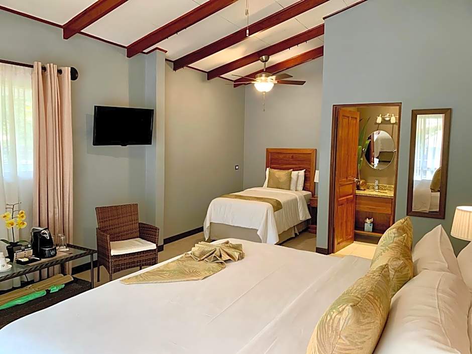 Hotel Playa Espadilla