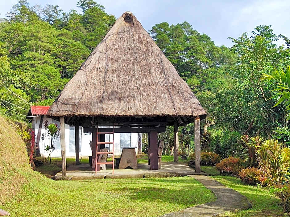 Hiwang Native House Inn & Viewdeck