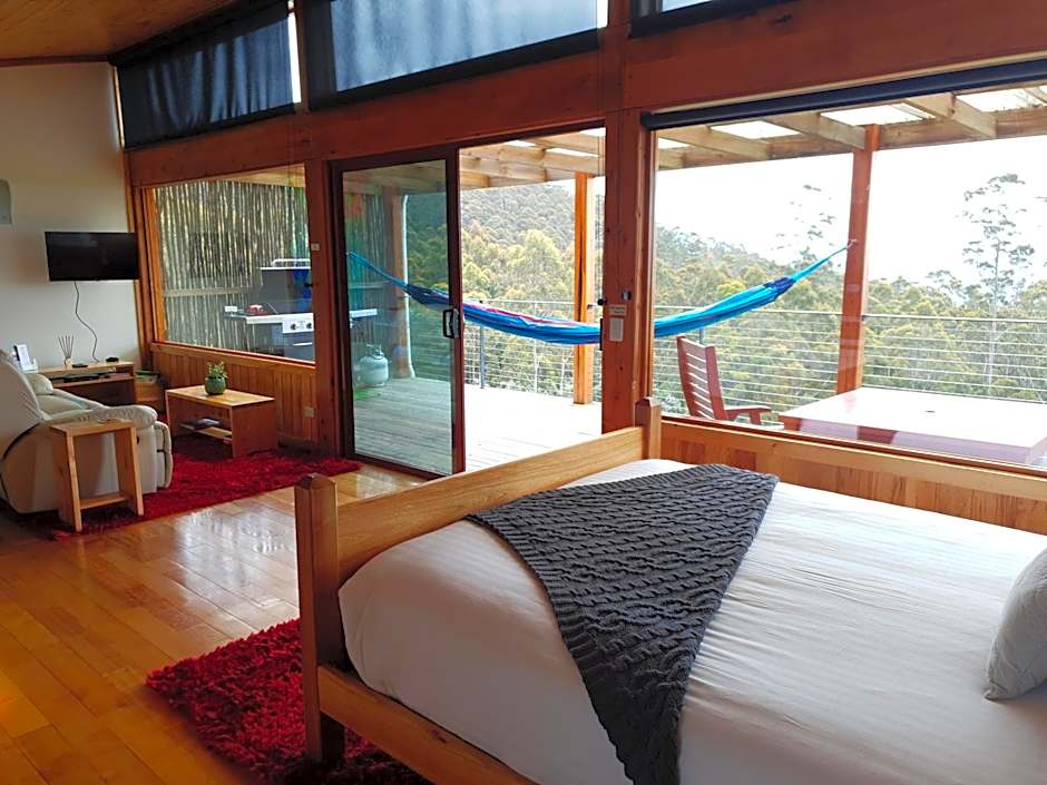 Woodbridge Hill Hideaway