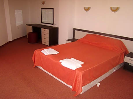 One-Bedroom Apartment with Sea View