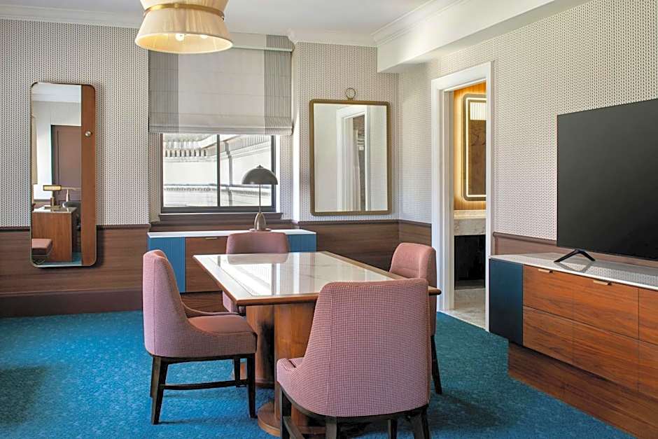 Hotel Cleveland Autograph Collection