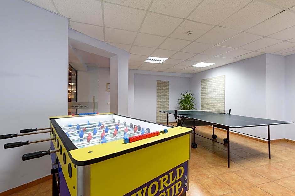 Grand Royale Apartment Complex & Spa