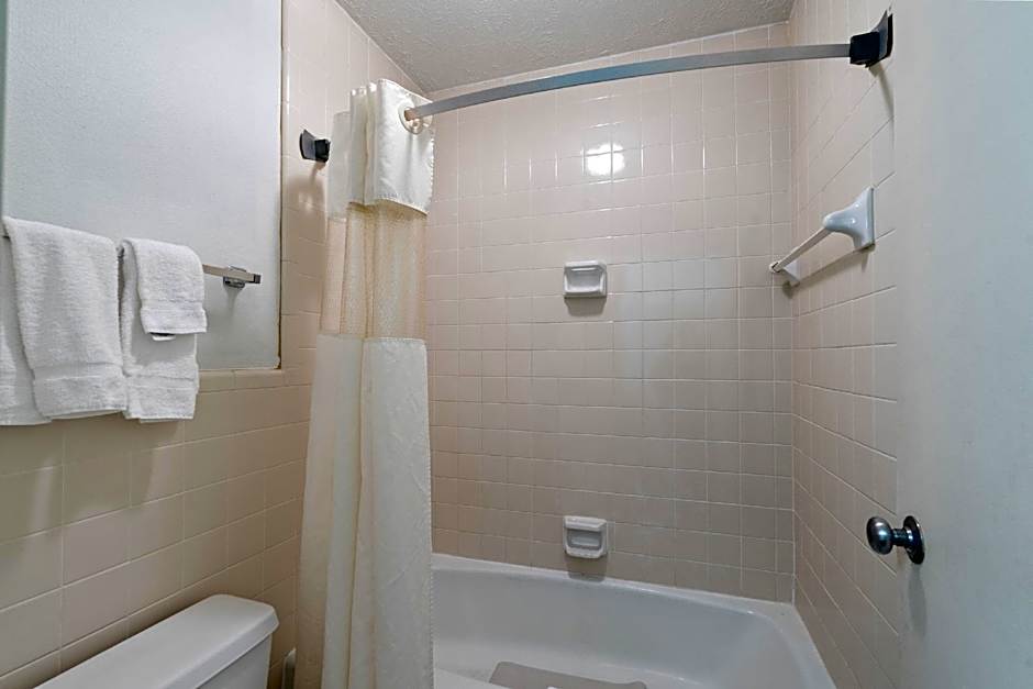 Williamsburg Suites