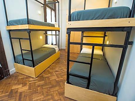 Single Bed in Dormitory Room with Air-Conditioning