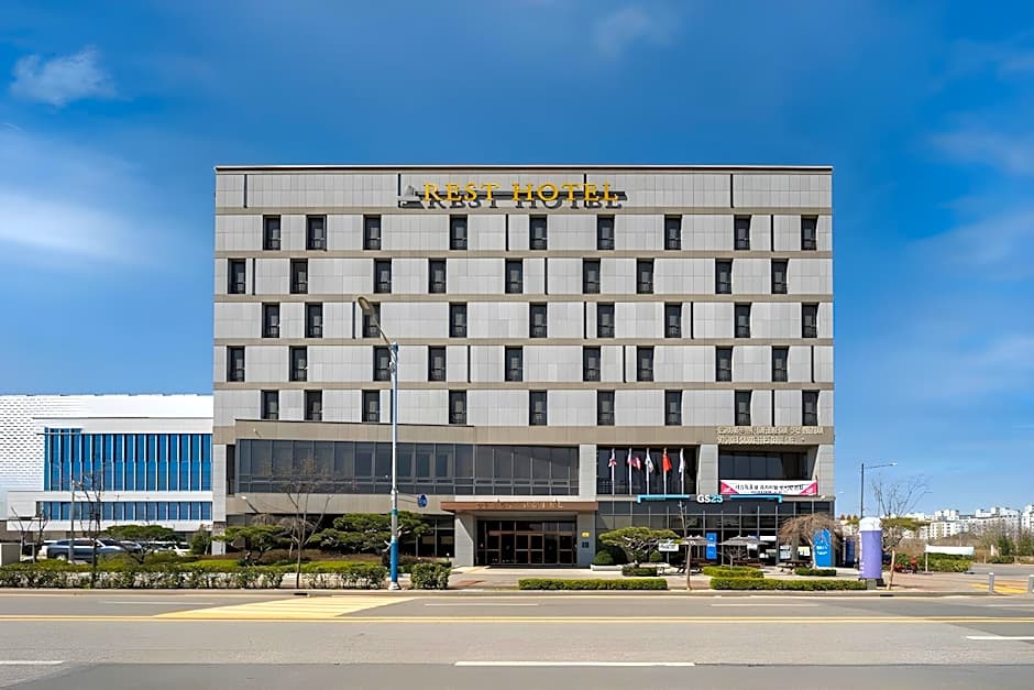 Rest Hotel