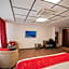 The Crossroads Hotel, Westlands