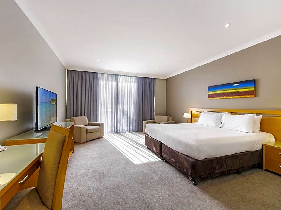 Mercure Kooindah Waters