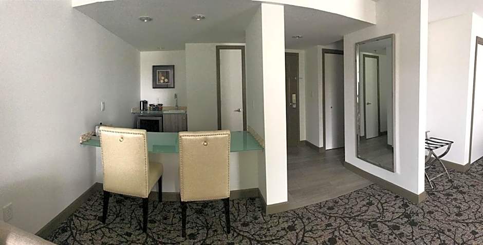 Regalia Hotel & Conference Center