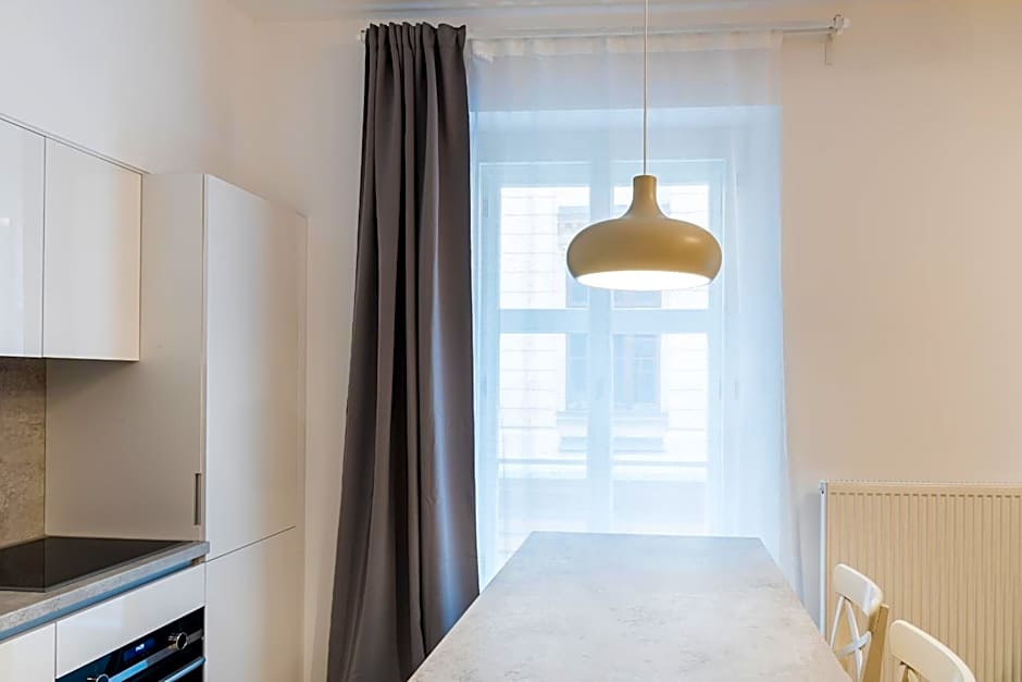 City Castle Apartments Free Parking