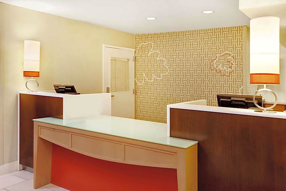 MainStay Suites Chicago Schaumburg
