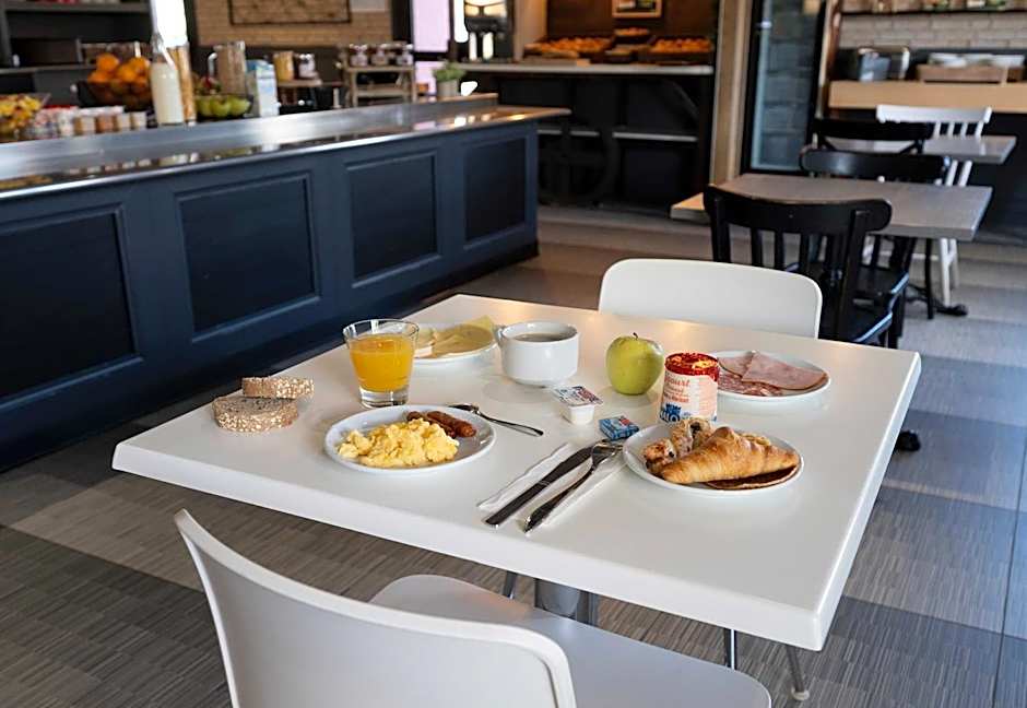 B&B HOTEL Bordeaux Mérignac Cadera Aéroport
