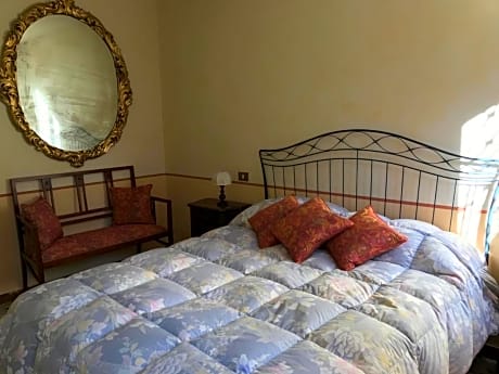 Double with shared bathroom