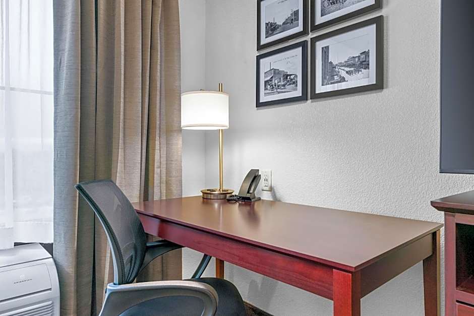 Cobblestone Hotel & Suites - Lynden
