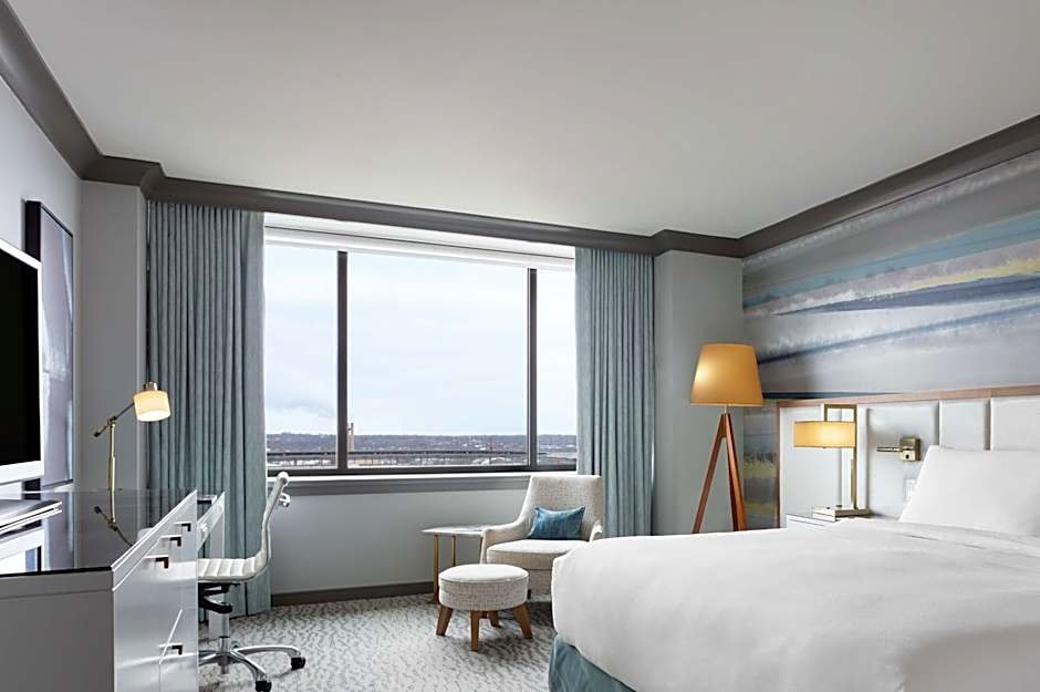 The Lofton Hotel Minneapolis, Tapestry Collection by Hilton