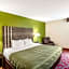 Quality Inn & Suites Milwaukee