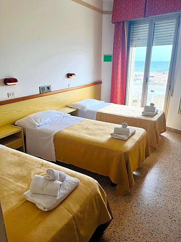 Hotel Columbia Frontemare