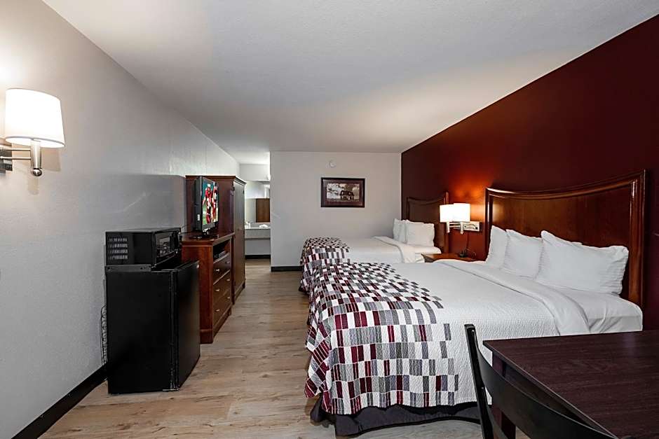 Photo 1 of 9 of Deluxe 2 Queen Beds, Nonsmoking