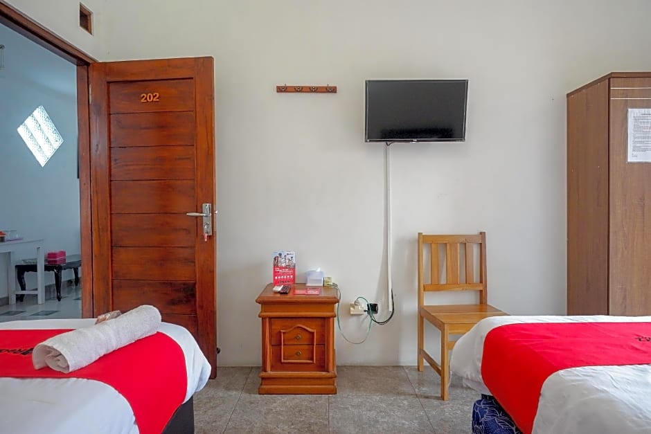 RedDoorz Syariah @ Elga Sastro Inn Malioboro