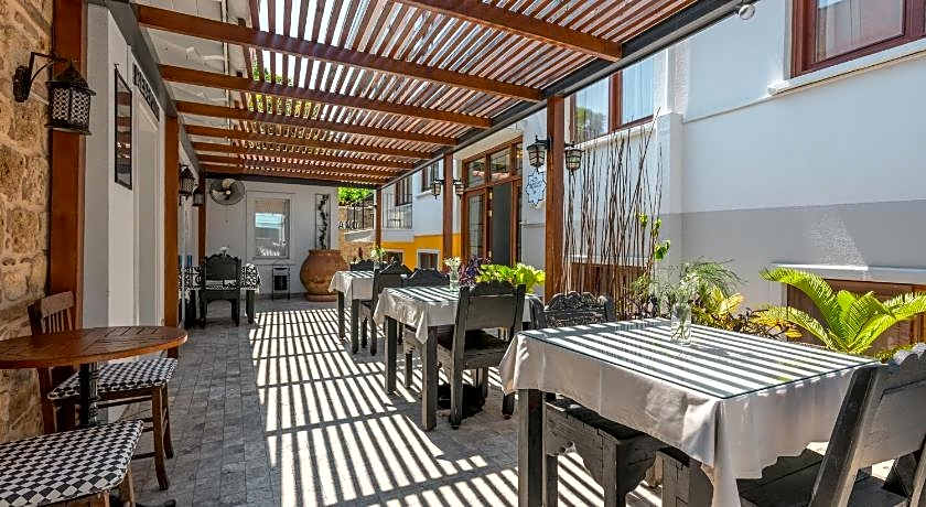 DELIGHT DELUXE HOTEL & SPA