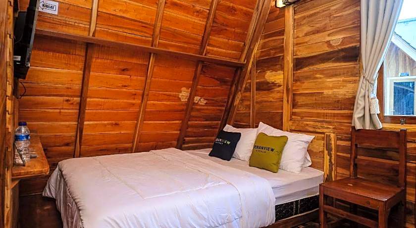 Urbanview Villa Kolopaking Kebumen by RedDoorz