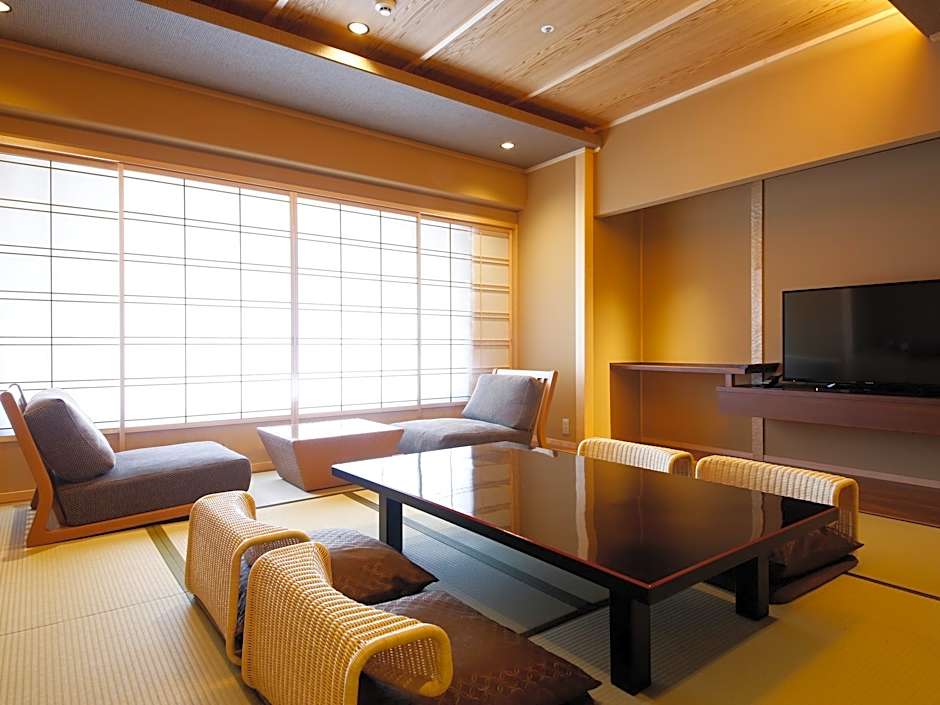 THE SHIROYAMA TERRACE TSUYAMA VILLA