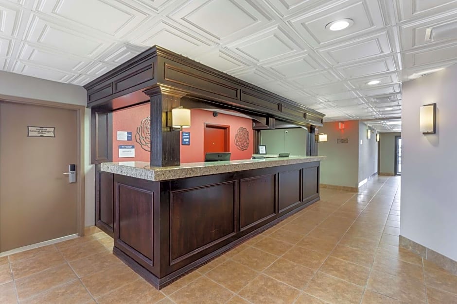 Best Western Plus Rose City Suites