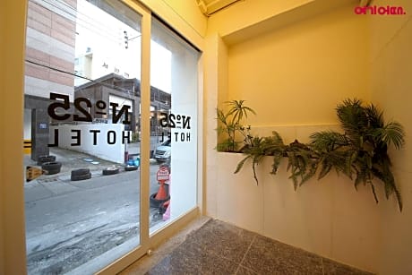 Number 25 Hotel