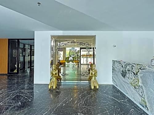 Capital O 90130 Sawadee Hotel