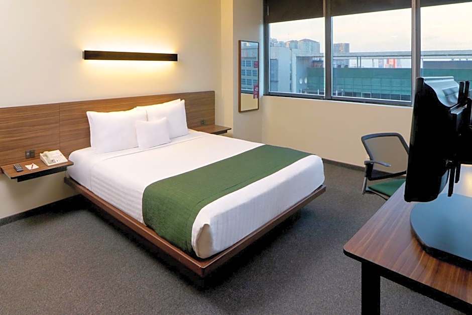 City Express Suites by Marriott Ciudad de México Santa Fe