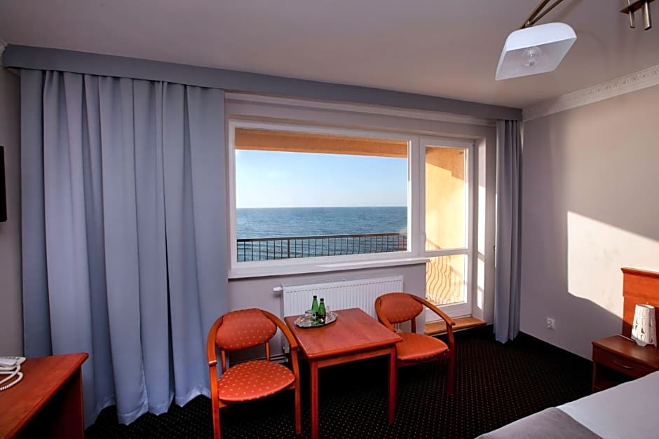 Hotel Wodnik Twój Hotel z widokiem na morze