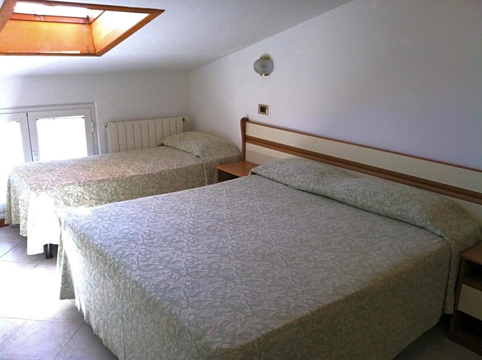Hotel I 4 Assi