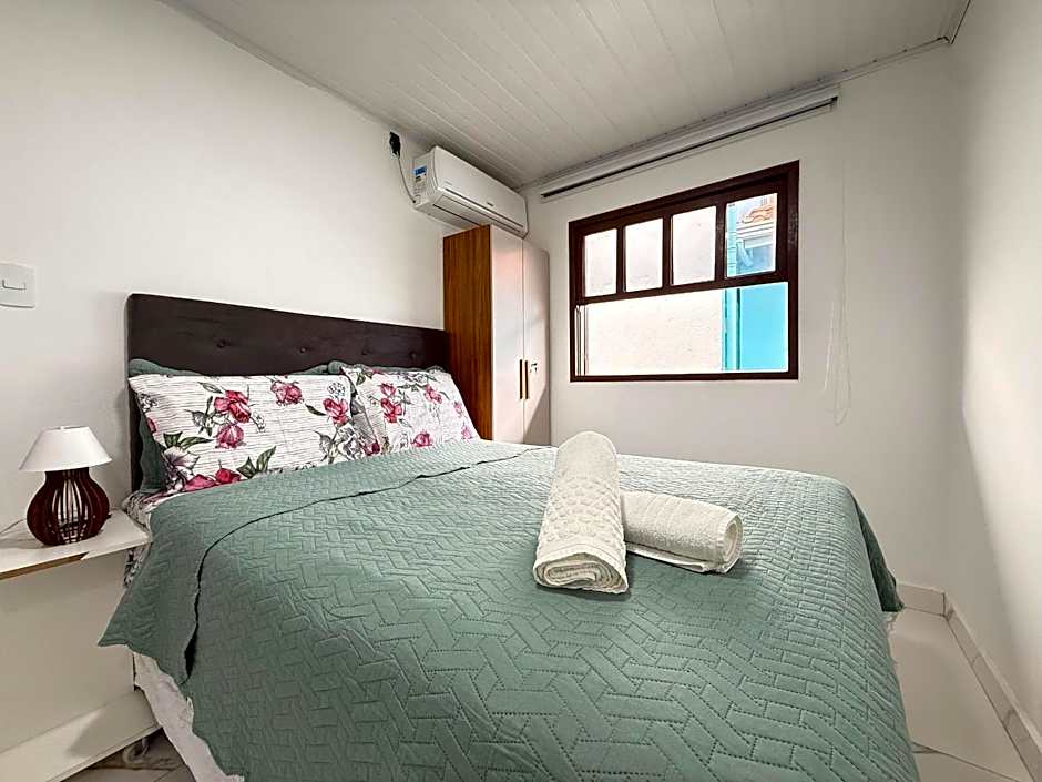 BS01- Casa com Piscina Aquecida e Churrasqueira